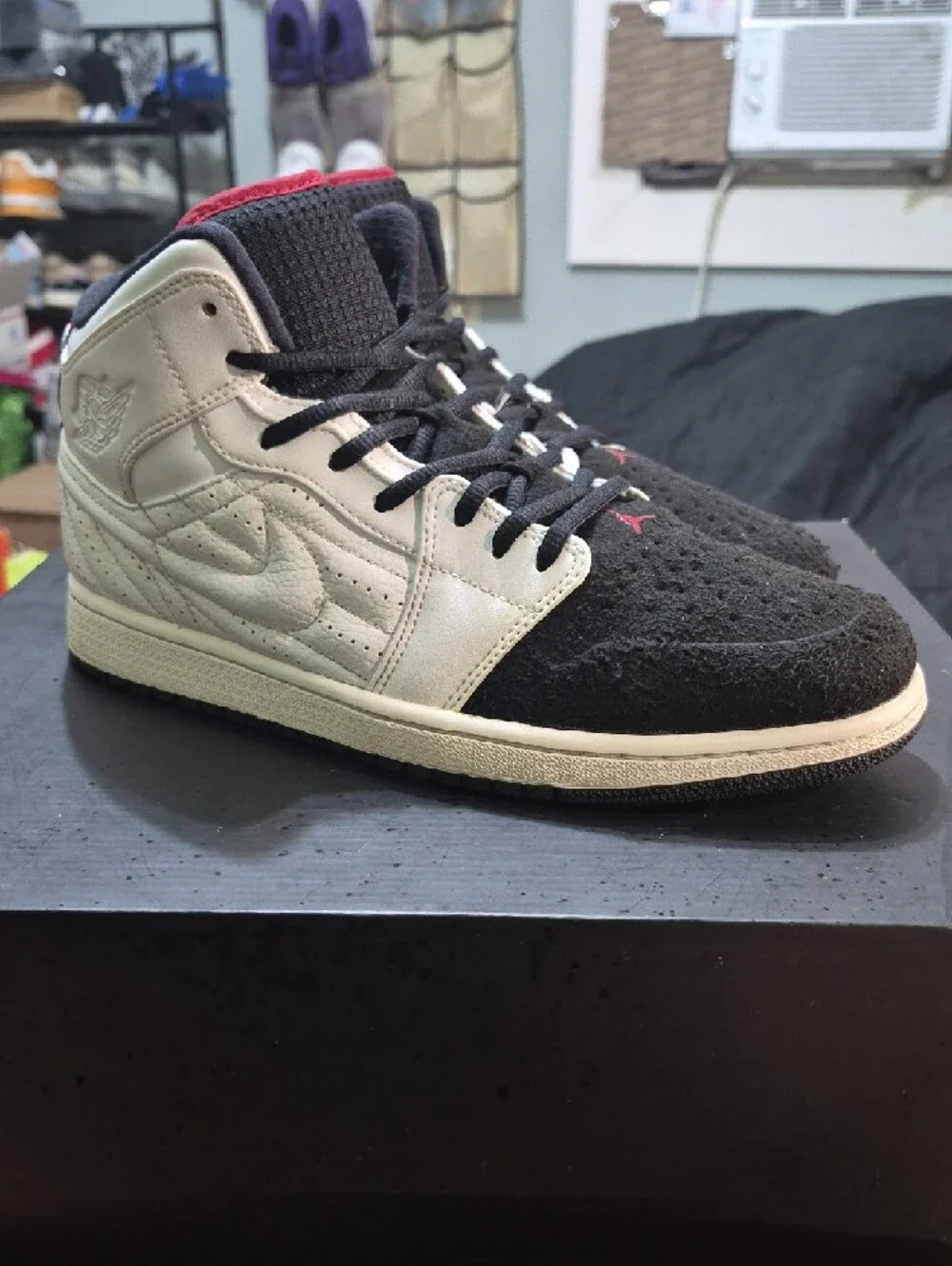 Air Jordan 1 Retro '99 Rare 